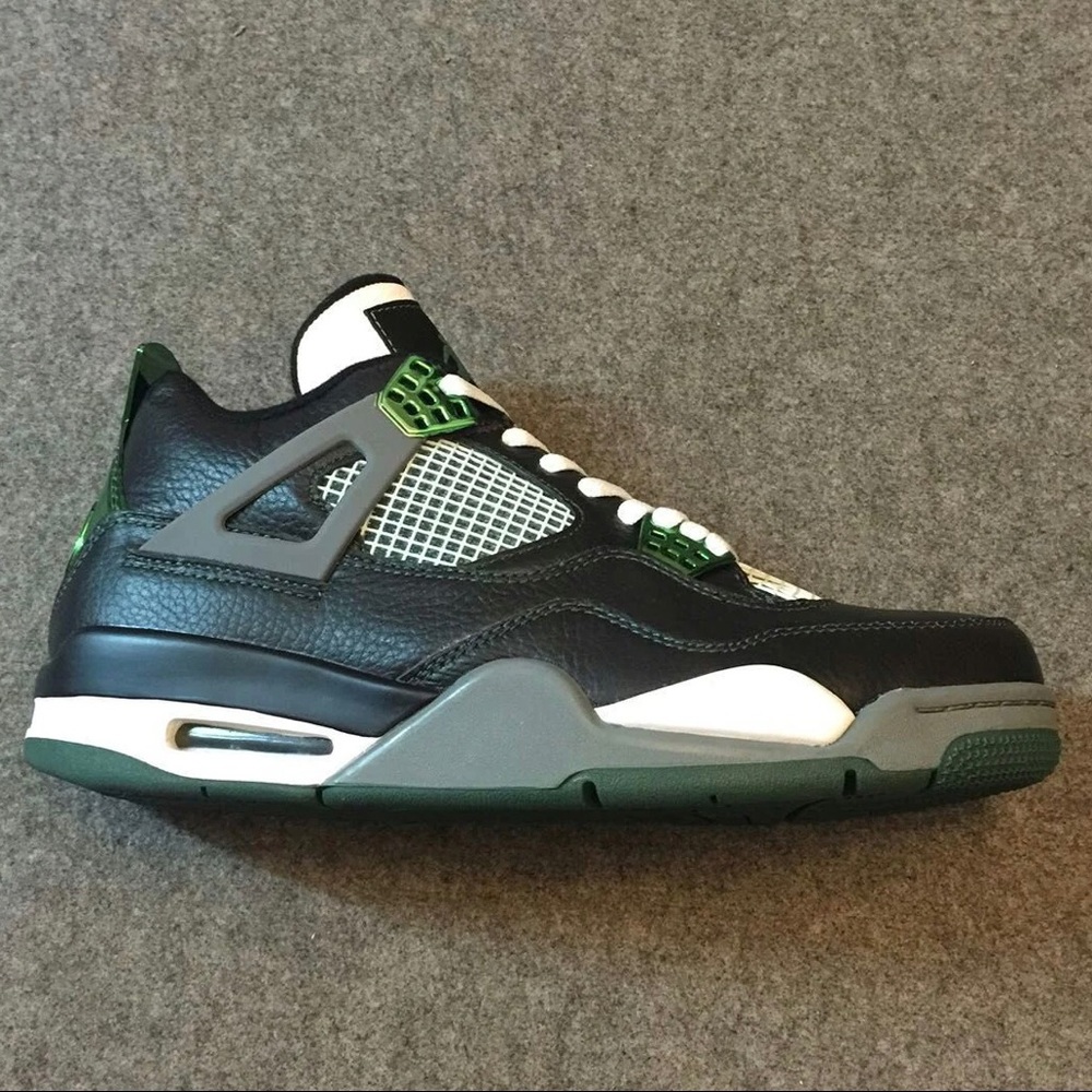 Nike AirJordan 4 Oregon Ducks Retro Sneakers Shoes - Picture 5 of 9